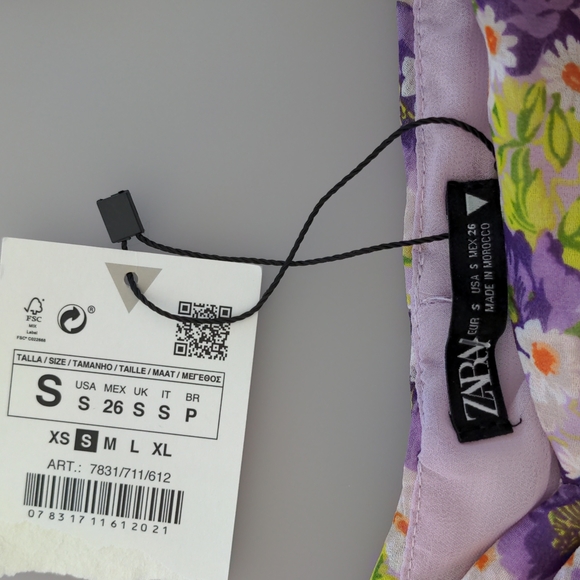 Zara draped floral top, NWT, S but fits like XS - Picture 2 of 4